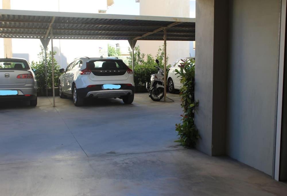 Maria'S Airport Apartment Koropion Ngoại thất bức ảnh