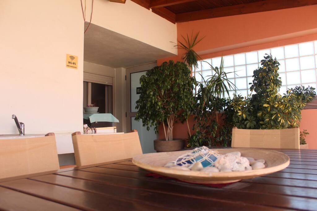 Maria'S Airport Apartment Koropion Ngoại thất bức ảnh