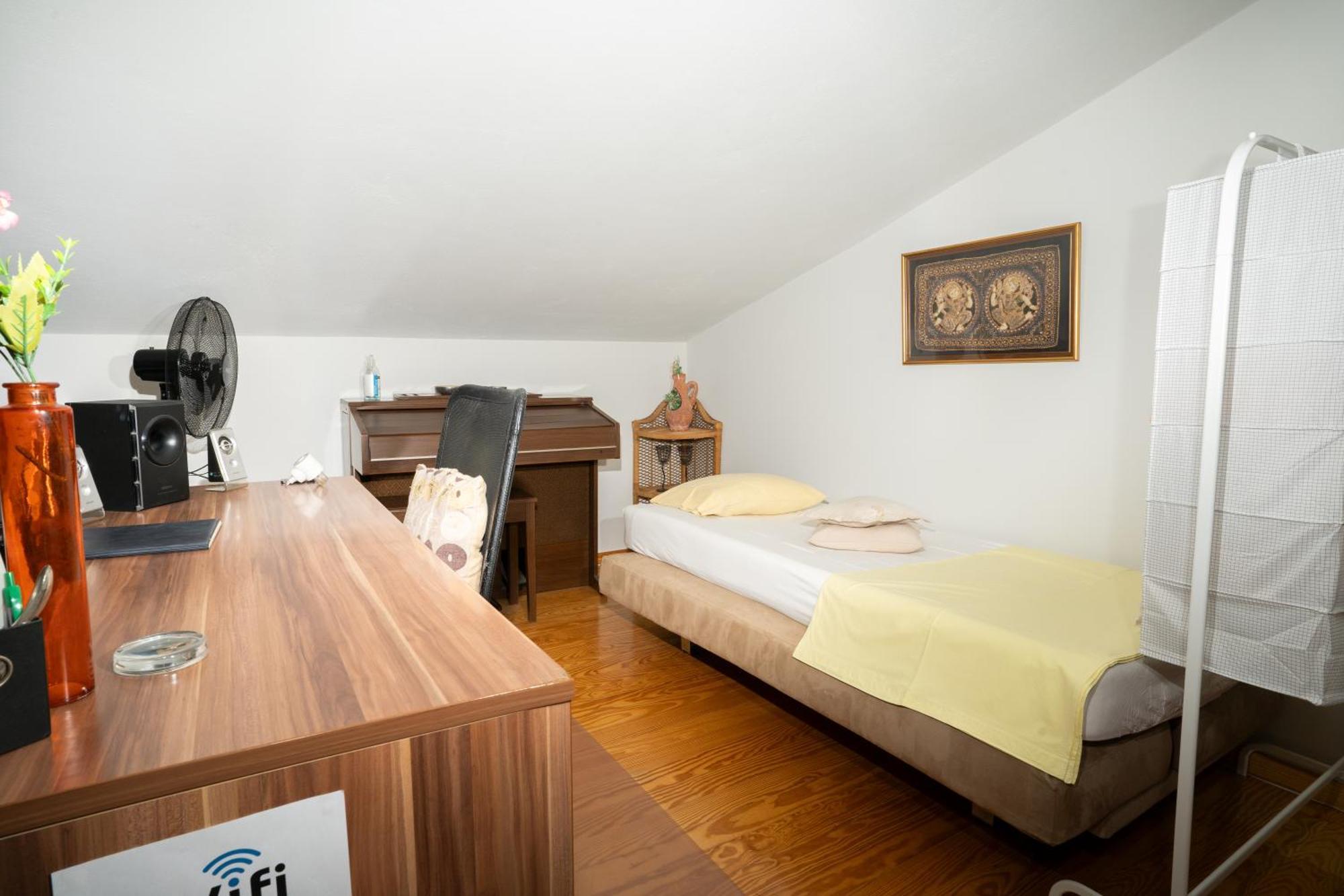 Maria'S Airport Apartment Koropion Ngoại thất bức ảnh