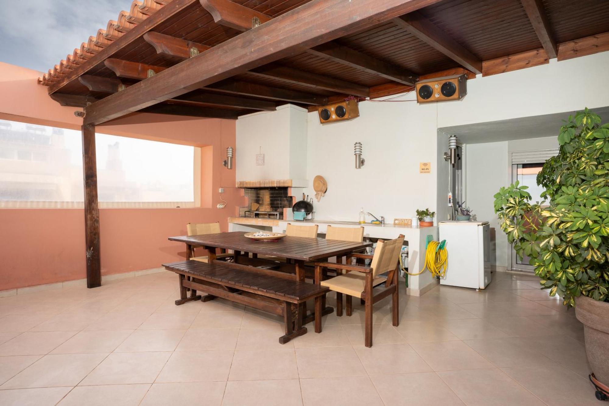 Maria'S Airport Apartment Koropion Ngoại thất bức ảnh