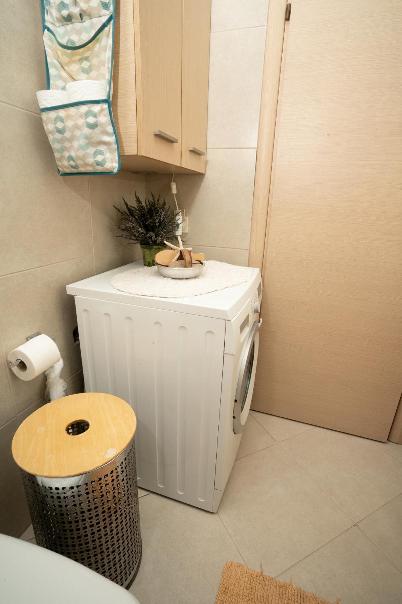 Maria'S Airport Apartment Koropion Ngoại thất bức ảnh